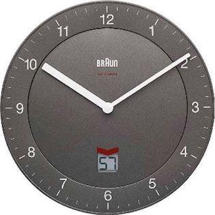 BNC006GYGY-DCF Braun væg ure hos Ur-Tid.dk